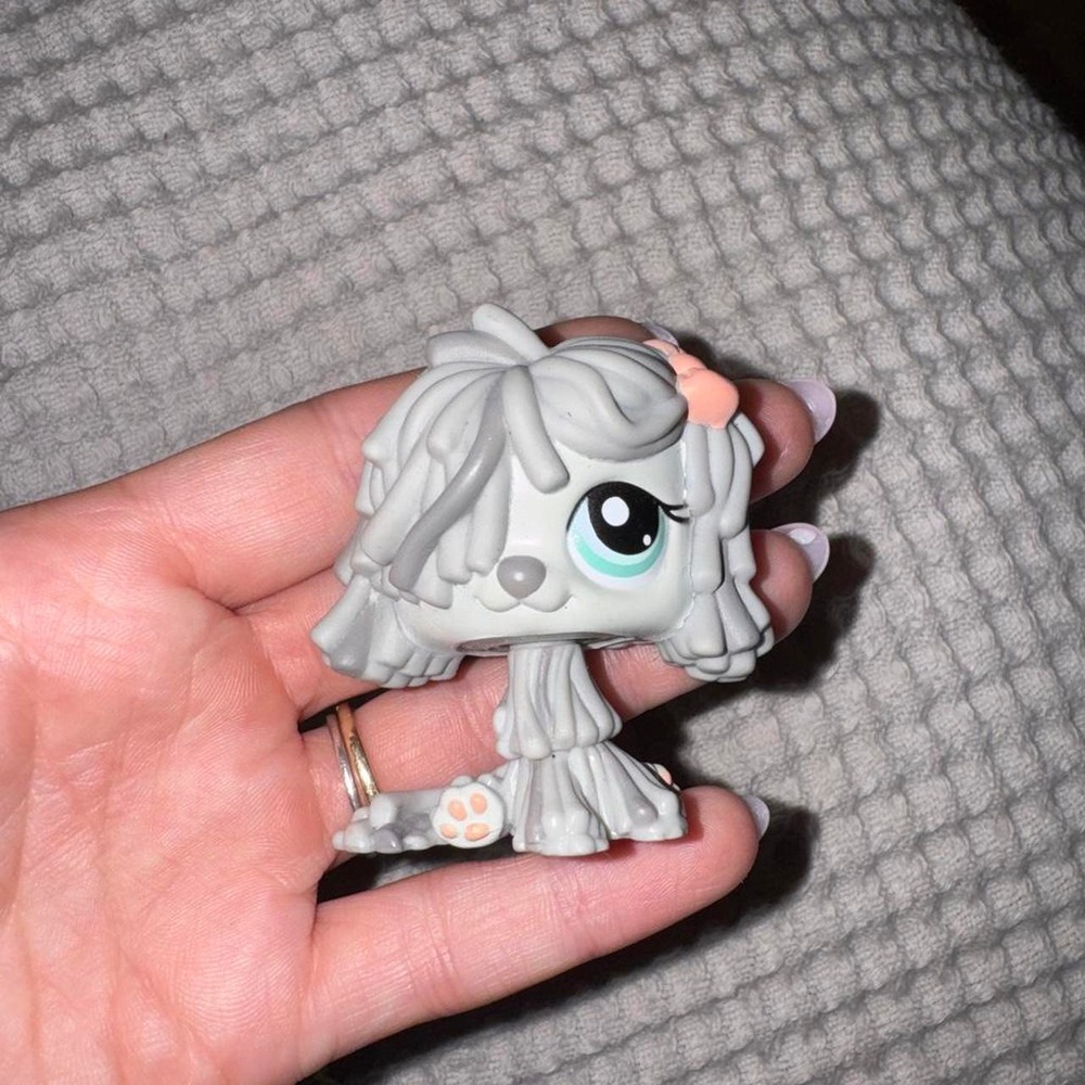 Authentic Hasbro Littlest Pet Shop LPS #1458 Gray Mop Komondor Dog Pink Bow